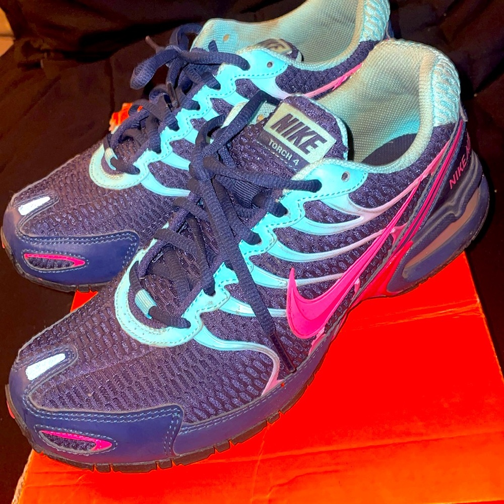 Nike Women’s Air Max Torch 4 sz 9.5